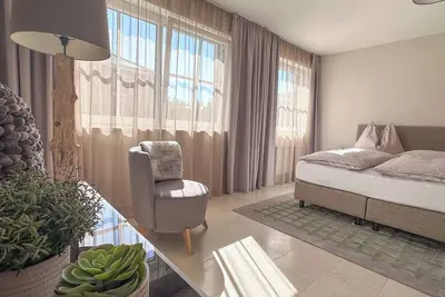 Image de GLÜCKSMOMENT\" maisonette apartment: Harmonious refuge for creative time out