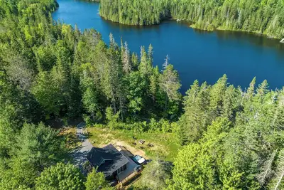 Image de Spa, pool and Lac privé | Chalet Hello
