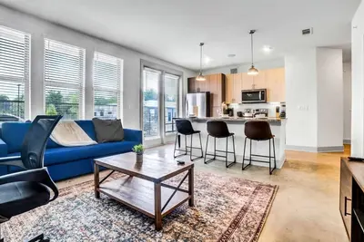 Image de Elegant 2 Bd/2 Ba Retreat Ideal for Comfort &Style