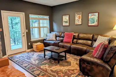 Image de Chalet 96 at the Official Collins Lake Resort