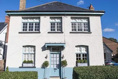 Image de Period property a short walk from the beach.