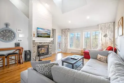 Image de Hawks Peak 406- Mountain Condo, Top Floor, Grandfather Mountain View, Modern, Near High Country A. . .