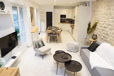 Image de Ici habita Voltaire-Maison en plein centre-ville