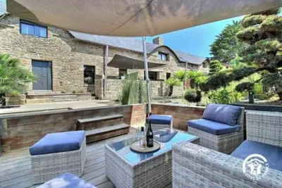 Image de Luxueuse longère avec piscine chauffée, proche mer et Vannes