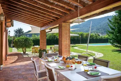 Image de Villa à Colle Di Compito avec 2 chambres à coucher, 4 couchages