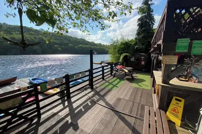 Image de Waters edge boathouse  Rudyard lake   short breaks    kayaks  fishing hottub \n