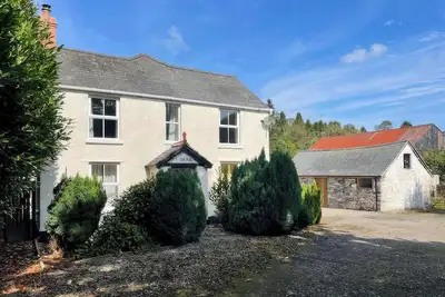 Image de Y Ddol offers a perfect space for relaxation with your in the beautiful Welsh countryside.