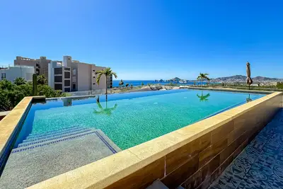 Stunning Oceanfront Luxury Apartment with spacious balcony– Perfect for Families