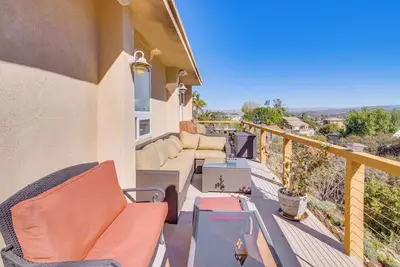 Image de Home Close to Trails & Shopping in Thousand Oaks!