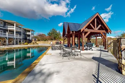 Image de Spacious townhome with gorgeous mountain views and shared pool