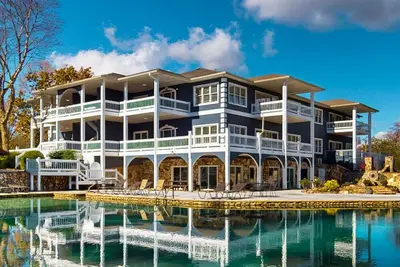 Image de Beautiful townhouse w private balcony, mountain view & shared pool