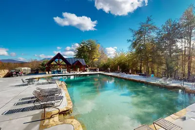 Image de Spacious townhome with gorgeous mountain views and shared pool