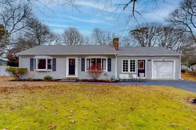 Image de Coastal cottage: great location, dog friendly, firepit & bikes