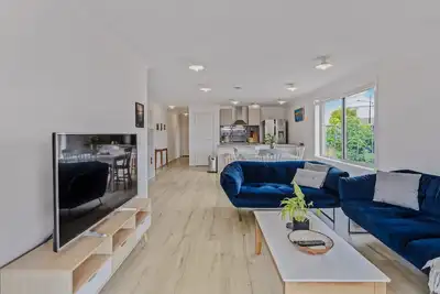 Image de Sleeps 6 - Private Deck - Reading Bungalow