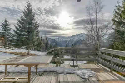 Image de Appartement \"La Salamandre\" avec vue sur les montagnes, terrasse privée et Wi-Fi