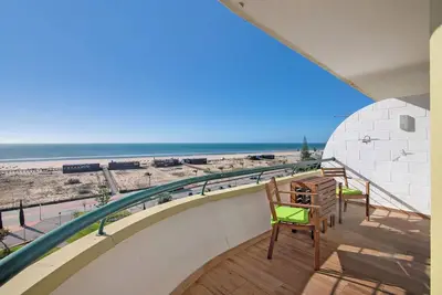 Image de Appartement 'Varanda Do Sol' avec vue sur la mer, Wi-Fi et climatisation