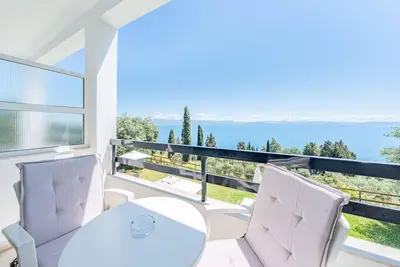 Image de Chambre 'Vue sur la mer 4' avec terrasse privée, Wi-Fi et climatisation