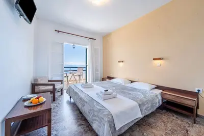 Image de Chambre 'Vue sur la mer 6' avec terrasse privée, Wi-Fi et climatisation
