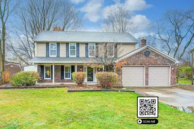 Image de Misty Lake House - 2, 200sf+ 5br! Pet Friendly! Lake View Backyard w/ Furniture