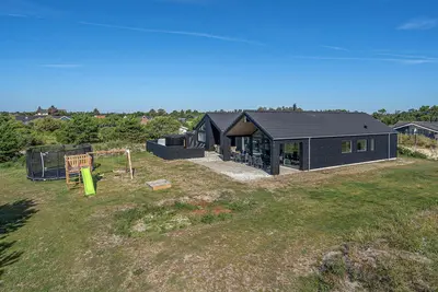 Image de Belle maison à Vejers Strand avec sauna