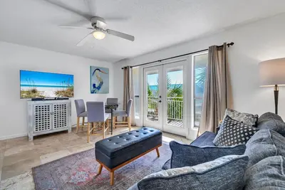 Image de 🏖️Grand Caribbean West 314- Beach, Pool, Sleeps 6