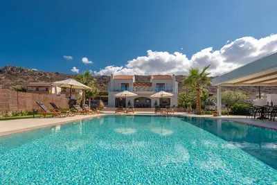 Image de Aquarella: Stunning Villa with Pool, Steps to Sea