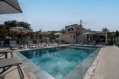 Image de Villa Eagle with swimming pool