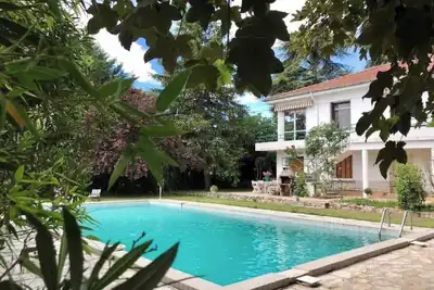 Image de Belle maison avec grande piscine à l'eau de source aux portes des Cévennes