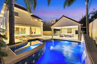 Image de Amazing Villa In Best Location Pool jacuzzi Center Walking Distance To Resturant