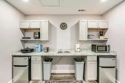 Image de Apartment 1 Mi to Downtown Murfreesboro!