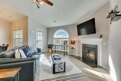 Image de Easy Access to Dtwn: High Point Condo