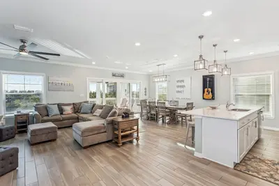 Image de New Listing| 4br| 3-king, 4-bunks| Lost Key| Private Beach| 2 Pools| Fitness Center| Tennis| Golf!