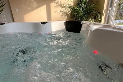 Image de Maison bord de Marne 10 personnes avec piscine et jacuzzi
