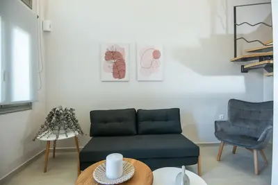 Image de Mylos 2 Modern Apt, By IdealStay Experience