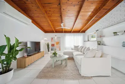 Image de Coastal Comfort: Relax & Recharge in Maroochydore