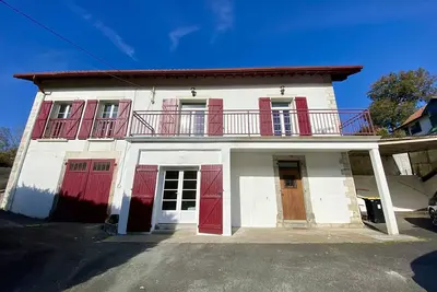 Image de Appartement T3 rénové avec Wifi, proche des Thermes de Cambo-les-Bains