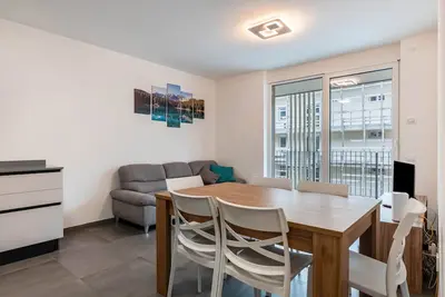 Image de Appartement 'Casa Canova- Free Parking' avec vue sur les montagnes, terrasse privée et Wi-Fi