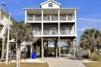 Image de 4br 3ba House, 2nd Row with Ocean Views, Dog Friendly, Pool, Sleeps 11