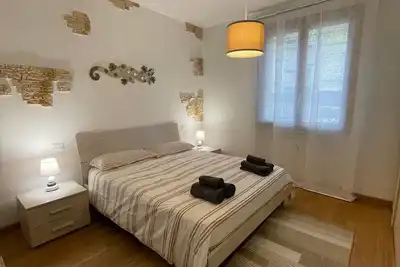 Image de Cozy two-room apartment with garden, very close to the center