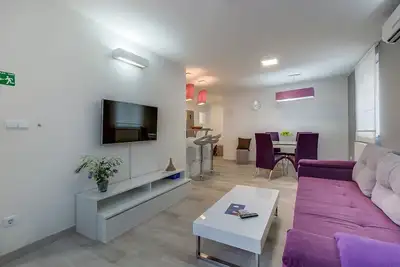 Image de Apartment Kristian, Mali Lošinj, not far from the sandy beach in Čikat Bay, ideal for 4-5 persons