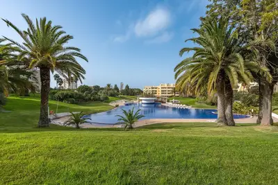 Image de Appartement 'Marachique 205' avec vue sur la mer, piscine partagée et jardin partagé