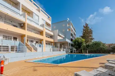 Image de Appartement 'Maralvor 001' avec piscine partagée, jardin partagé et balcon
