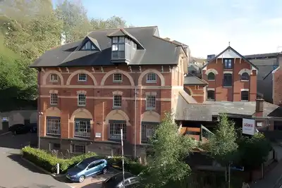 Image de City Center Courtyard Apartment - Sleeps 4