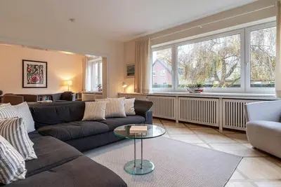 Image de Domicile in the village - Luxurious vacation home in Spo