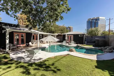 Image de Historic Gem with Pool in the heart of Downtown!