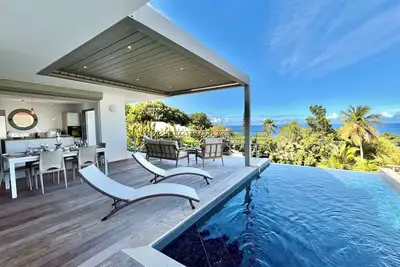 Villa Vanille, vue mer et îlet avec piscine