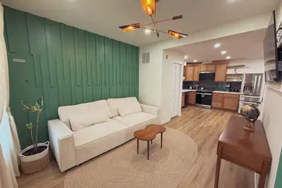 Image de Elegant 3br/2ba - short walk to the Beach
