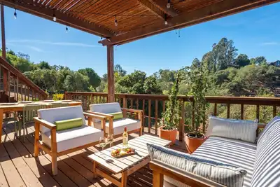 Image de Charming 3 Bd Retreat - Spa, Ev Charger, Views