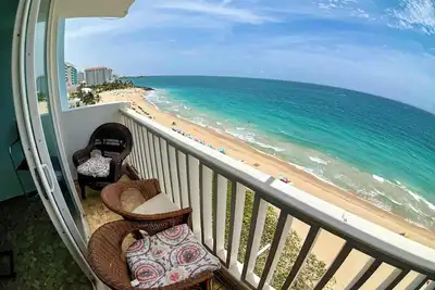 Image de Condado Beachfront- Perfect for Families!