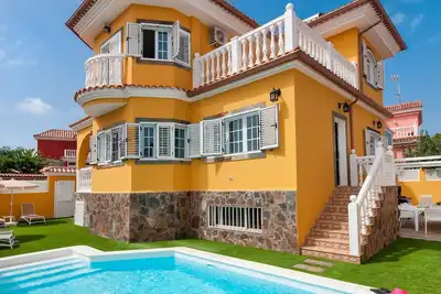 Villa Comoda | Sonnenland | Spacious Luxury | Private Heated Pool | Stunning Terrace Views | Perfect Family Getaway